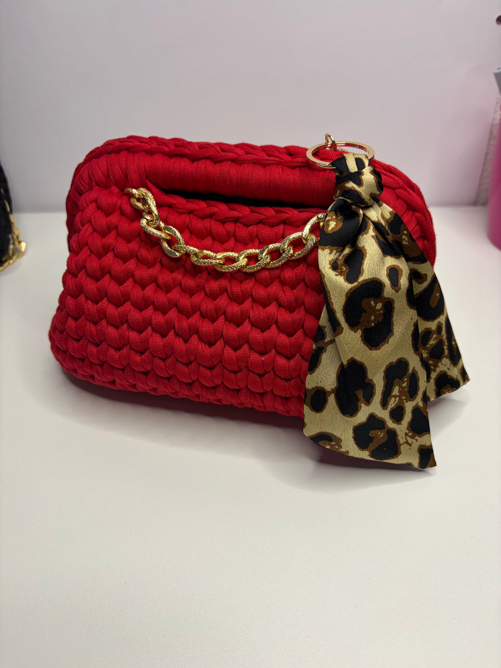 Clutch rossa con catena