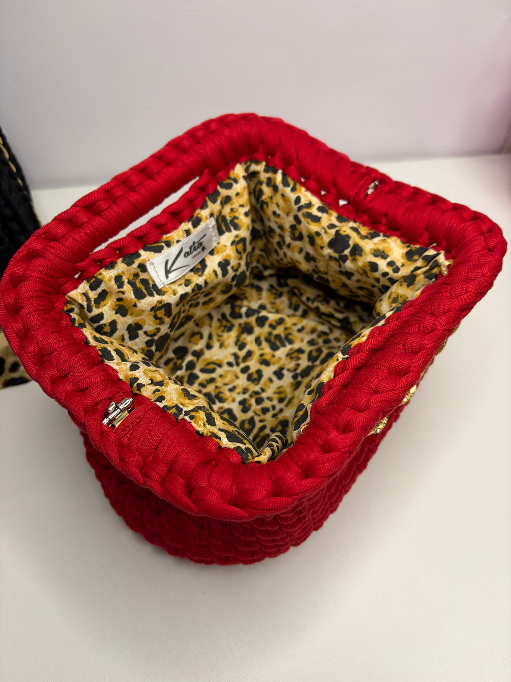 Clutch rossa con catena