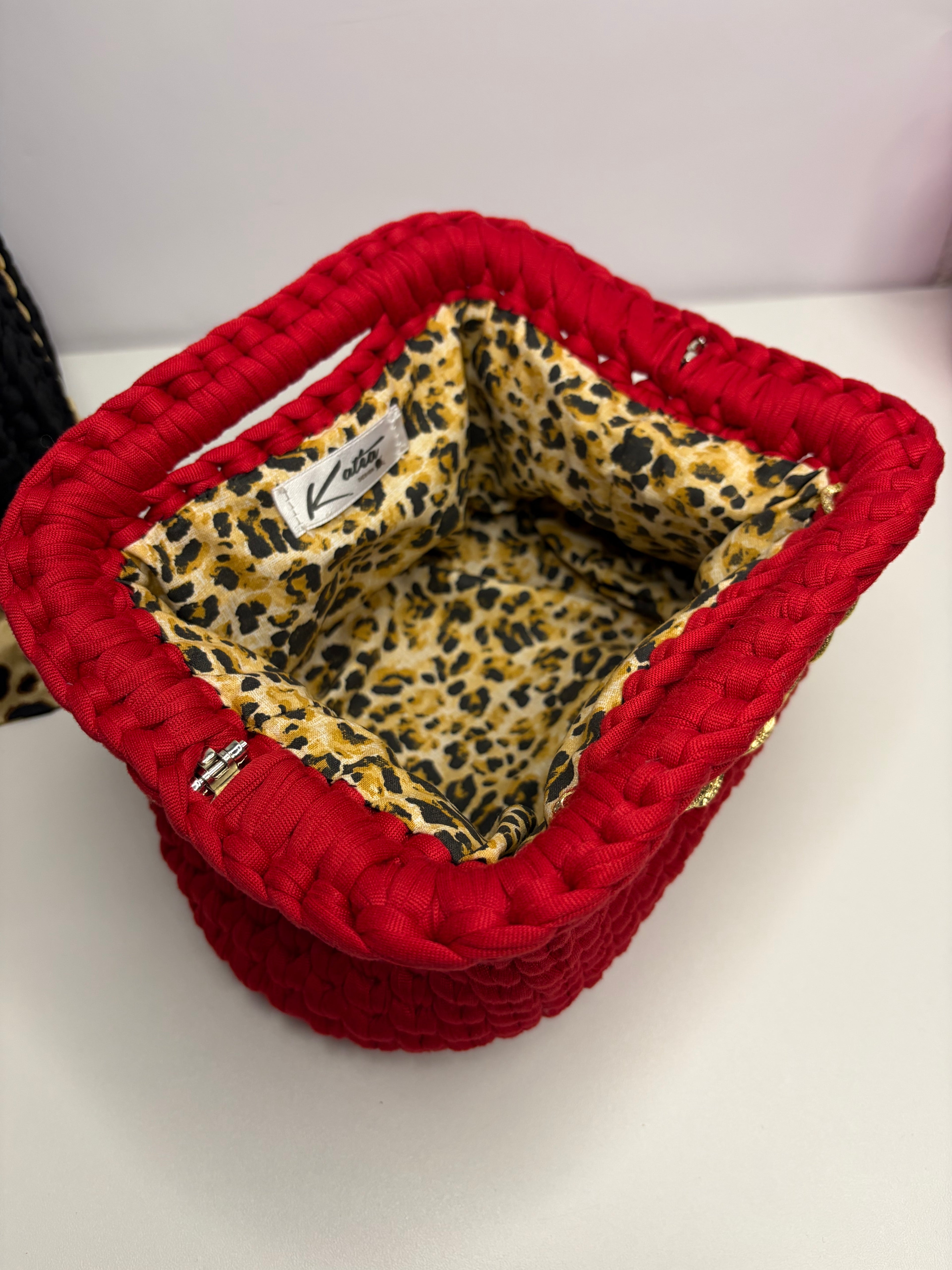 Clutch rossa con catena